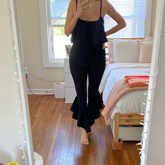 BLACK Misguided Frill Leg Jumpsuit - Picture 2 of 4